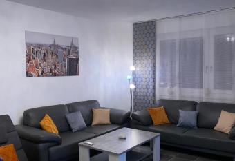 International 4 has Balcony rooms