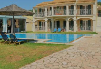 MARIANNA has Balcony rooms