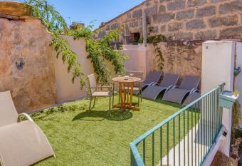 Sa Posada has Balcony rooms