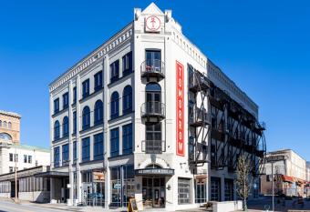 Tomorrow Building at Patten Parkway has Balcony rooms