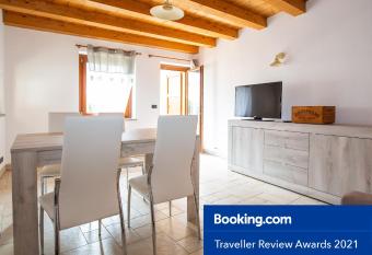 Studi   Aubert has Balcony rooms