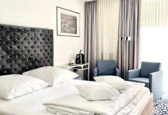 Pfefferh  he Hotel & Restaurant allows 18 year olds to book a room