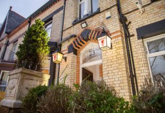Hotel Anfield allows 18 year olds to book a room