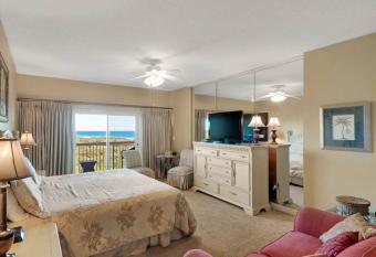 Tops'L Summit VI has Balcony rooms