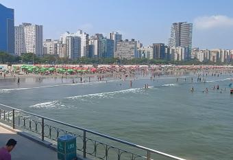 P   na Areia allows 18 year olds to book a room