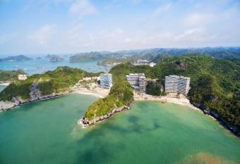 Flamingo Cat Ba Beach Resort has Balcony rooms