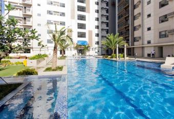 HORIZON 101 A6 beside Mango bar,Robinson mall,free pool,wifi,kitchen allows 18 year olds to book a room