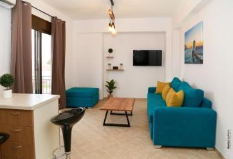 Zandre shiny apartment has Balcony rooms