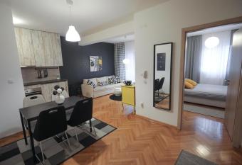 Apartment Tufna has Balcony rooms