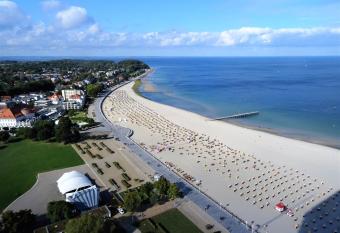 Apartments Villa Seeblick Travem  nde has Balcony rooms