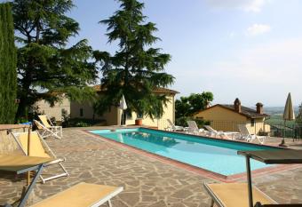 La Maest   Tuscan Sun allows 18 year olds to book a room