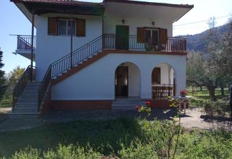 Manousi 1- Ground floor has Balcony rooms