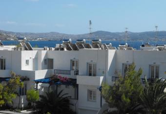 Anna Zisimos has Balcony rooms