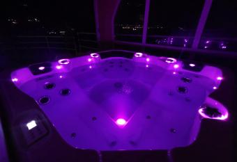 Holiday Apartment Lira jacuzzi - sea view- terrace allows 18 year olds to book a room