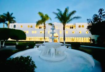 Aldea del Bazar allows 18 year olds to book a room