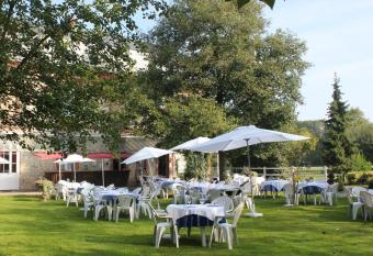Ferme de la Grande Cour allows 18 year olds to book a room
