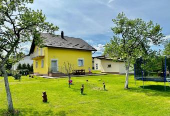 Apartman Eva Maria has Balcony rooms