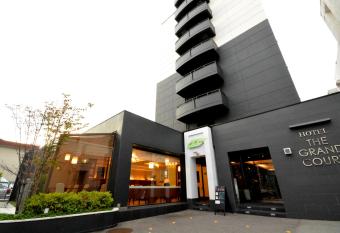 The Grand Court Tsu Nishi has Smoking rooms