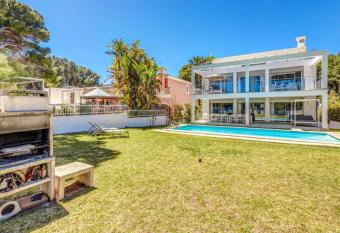 Gemelos has Balcony rooms