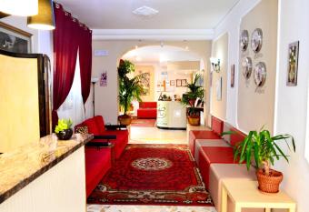 Hotel Cirene has Smoking/Balcony rooms