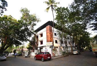 Hotel Campal allows 18 year olds to book a room