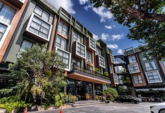 THE WOOD has Balcony rooms