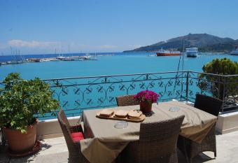 Dali has Balcony rooms