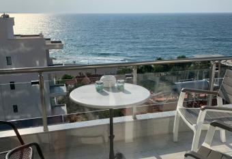 Equador Sea View Apartment allows 18 year olds to book a room
