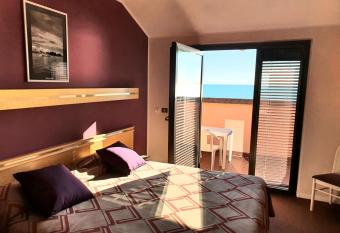 Hotel Antares has Balcony rooms