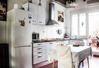 Lovely apartments close to the beach allows 18 year olds to book a room