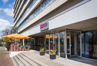 Leoso Hotel Ludwigshafen allows 18 year olds to book a room
