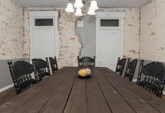 The Haven by Concord Sun (PRIVATE 5BR, 2BA) allows 18 year olds to book a room