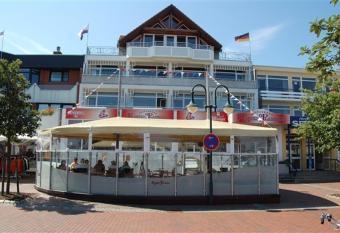 Kappen Plambeck allows 18 year olds to book a room