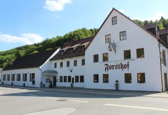 Land-gut-Hotel Forsthof has Balcony rooms