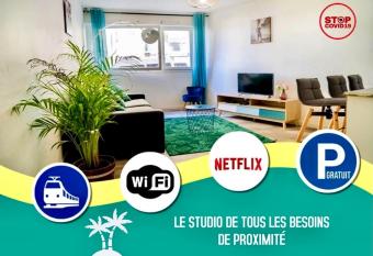 5 minutes Saint Charles allows 18 year olds to book a room