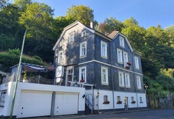 Villa Burgau B&B has Balcony rooms