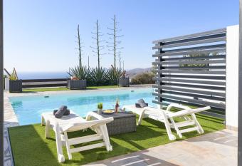 Casa Amanecer II has Balcony rooms