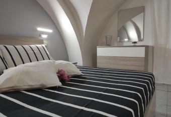 Maya s house allows 18 year olds to book a room