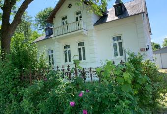 Stayhome Tossens allows 18 year olds to book a room