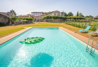 GOLDNATURE has Balcony rooms