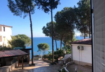 Appartamento Affaccio sul mare, Baia di Copanello has Balcony rooms