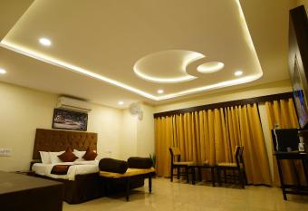 New Hotel Suhail has Balcony rooms