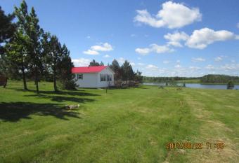 Sea scape Cottages allows 18 year olds to book a room