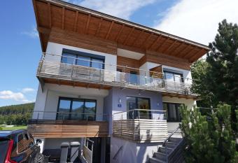 Elinas Mountain Views has Balcony rooms