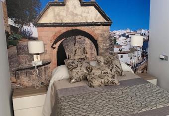 Apartamento Felipe V allows 18 year olds to book a room