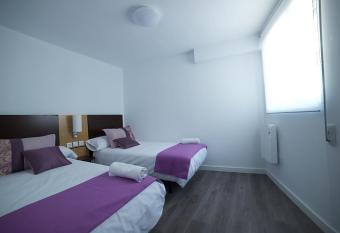 Apartamentos Barrio H  medo has Balcony rooms