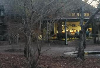 Coga Cottage - Marloth Park allows 18 year olds to book a room