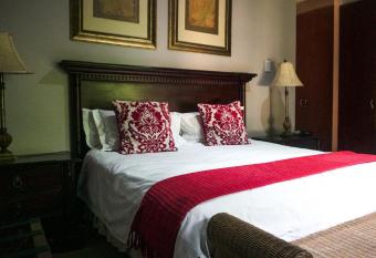 Fatmols guest lodge has rooms with a private hot tub