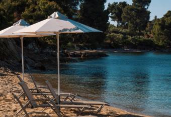 Casa Bloo Adults Only allows 18 year olds to book a room