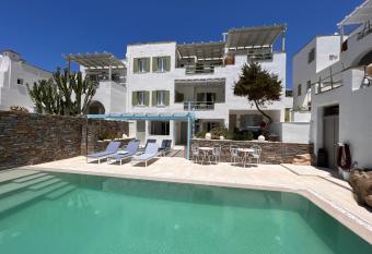 Anthos Apartments allows 18 year olds to book a room